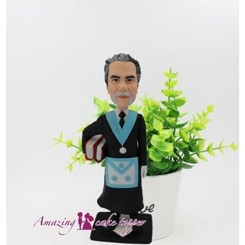2019 AMAZING CAKE TOPPER Toys Knowledgeable scholar statue And Groom Gifts Ideas Customized Figurine Valentines Day