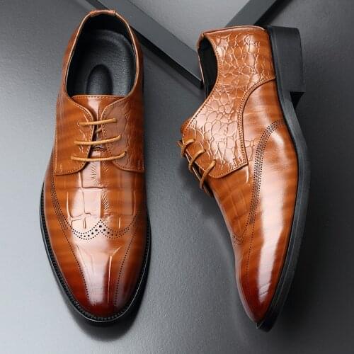 Yomior New Autumn Winter Men Shoes Fashion Vintage Formal Dress Casual Leather Shoes Business Loafers Wedding Wedge Brogue Shoes