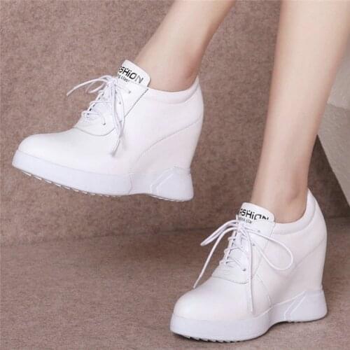 Fashion Sneakers Women Lace Up Cow Leather Wedge High Heel Vulcanized Shoes Female Round Toe Platform Oxfords Shoes Casual Shoes