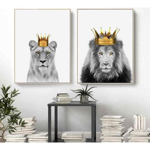 The lion King Queen with the crown Poster Print Nordic Canvas Painting Animals Wall Art Modern Aesthetic Picture Home Decor