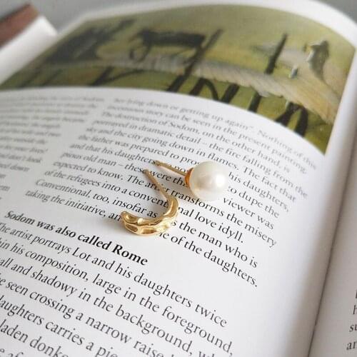 WTLTC 925 Sterling Sliver Asymmetric Pearls Stud Earrings Geometric Hammered Post Earrings Minimalist Small Studs Earrings Gifts