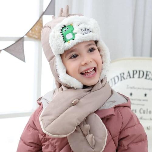 Korean version of the new 1-5 year old childrens winter dinosaur Lei Feng hat plus velvet warm neck scarf boys and girls hats