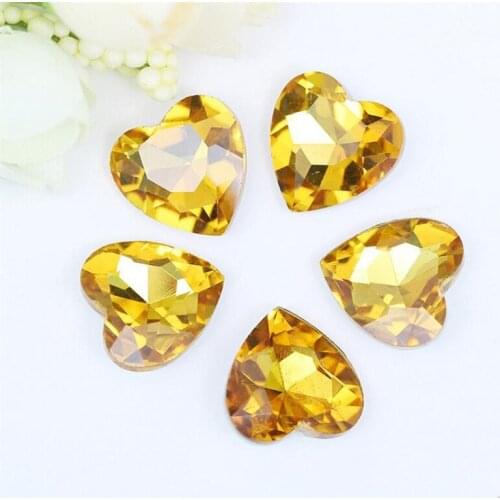 Various Size Topaz Color Heart Shape Hand Craft Pointback Rhinestones Glass DIY Crystal Rhinestone Garment Dress Decoration