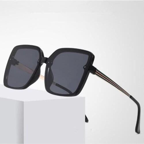 New Sunglasses Square red green Fashion UV sunglasses vintage glasses retro sunglasses sunglasses Metal Leg2021