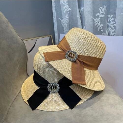 Womens Summer Hat Wide Brim Hat Bucket Hat Retro Diamond Buckle Sun Protection Cap Female Beach Hat Fashion Sun Hats Straw Hat