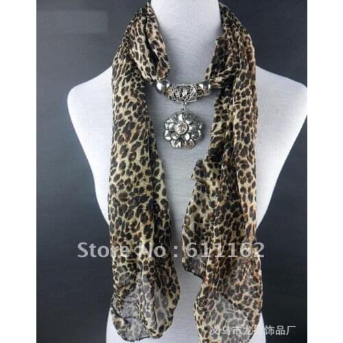 2018 New style leopard jewelry scarves necklace pendant scarf Yakeli pendant scarf shawls 20pcs lot 24pcs