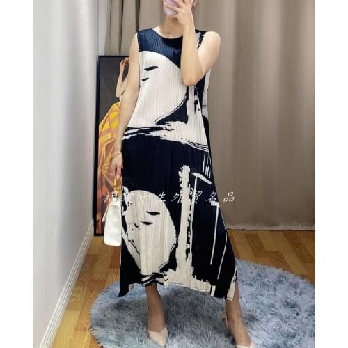 HOT SELLING Miyake Fold geometric print O-neck sleeveless A-Line dress IN STOCK