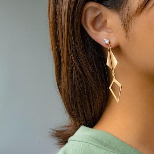 Gold Vintage Metal Long Drop Earrings for Women Korean Fashion Tassel Dangle Hanging Earrings 2021 Trend New Female Jewelry Gift