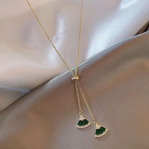 Fashion Green Zircon Fan Pendant Necklace Womens Luxury New Necklace Sweater Chain Womens Party Jewelry Gifts Anniversary
