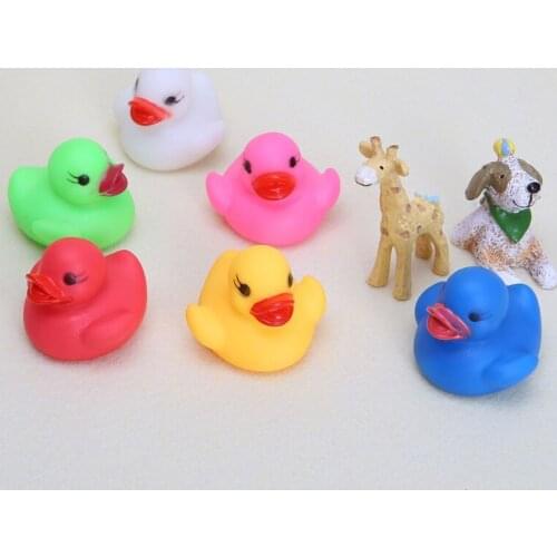 LED Flashing Light Rubber Floating Duck Bathtub Shower Toy For Kids Children 97BC