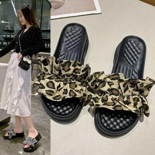 2021 New Vogue Fashion Slipper Women Summer Pleated Sweet Female Shoes Open Toe Soft Handmade Lovely Pleated Casual Woman Flats