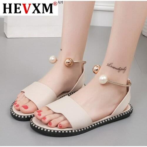 2020 Summer black or white ladies sandals ladies luxury design sandals flat shoes slippers women fashion