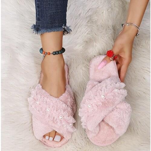 New Fashion Lace Pearl Cross Fur Slipper Home Indoor Floor Shoes Flat Fulffy Furry Slippers For Bedroom Comfy Shoes Women 2021