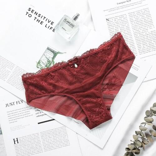 Lilymoda 3PCS New Arrivals Women Sexy Floral Lace Rhinestone Decoration Seamless Panties Briefs Female Underwear Lingerie Soft