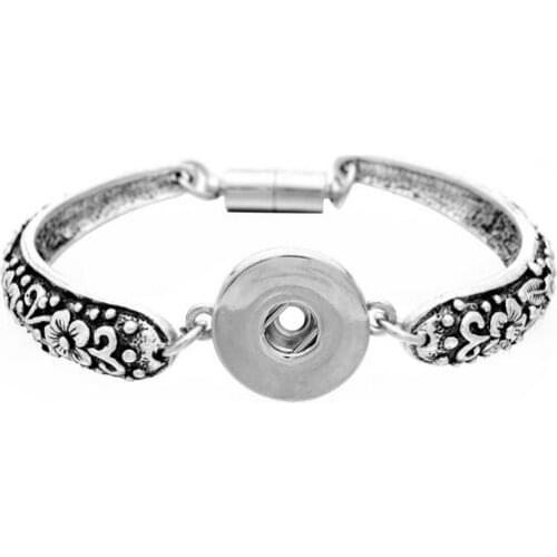 Hot Sale Snap Jewelry Silver 18mm Snap Buttons Bracelet Flowers Carved Vintage Magnetic Snap Bracelets for Women Men Jewelry