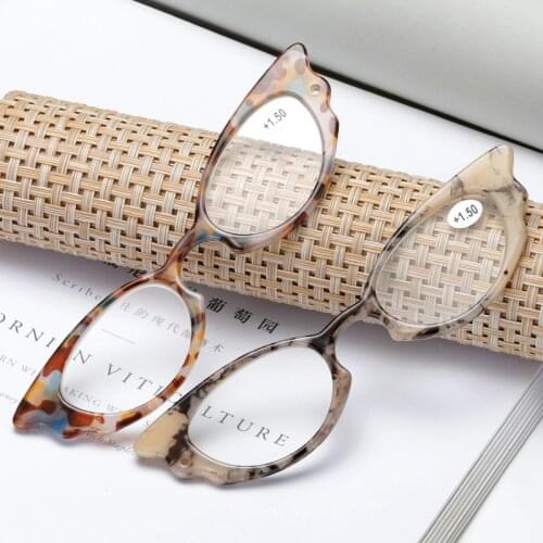 +1.0~+4.0 Retro Leopard Butterfly Folding Hanging Neck Reading Glasses Women Portable Magnifying Glass Reader Presbyopia