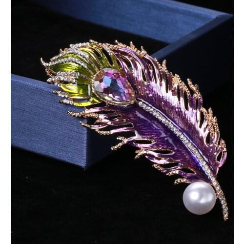 Personality Retro Peacock Feather Brooch for Woman Colored Suit Coat Accessories