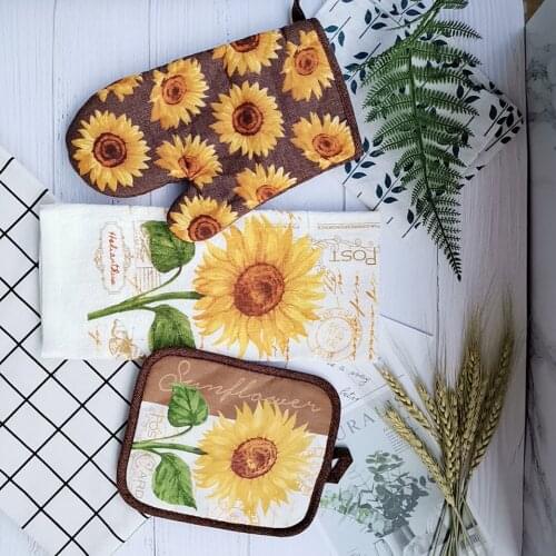 Kitchen Baking Oven Gloves set Sunflower Heat Proof Mat Placemat Heat Insulation Gloves Tea Towel Set