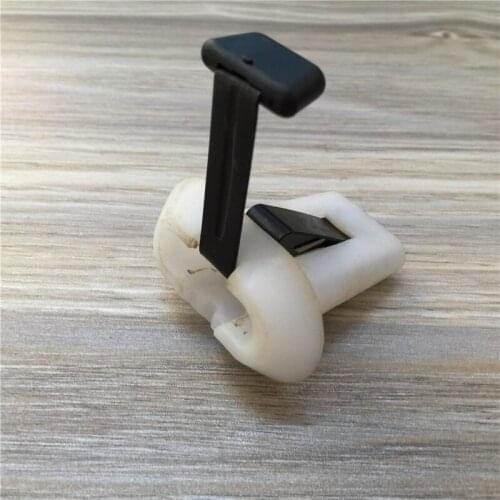 For the post-modern Eland Teya Accent Yuet Sonata Ruiou rear car seat cushion fixed buckle clip