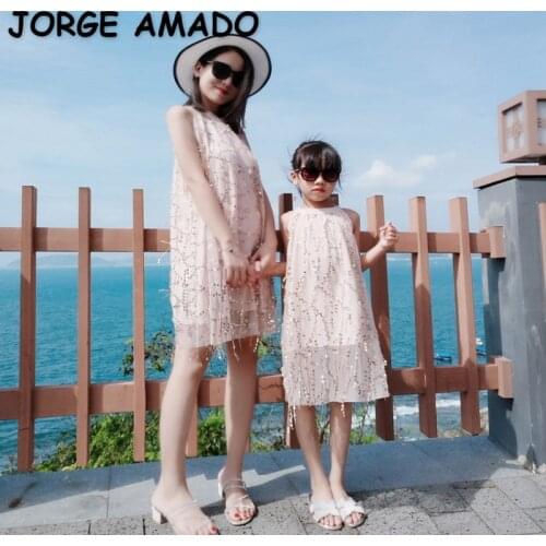 2021 New Summer Family Matching Dress Gold Sequin Tassel Neck Sleeveless Sundress Maxi Dress Holiday Mum Daughter Suit E1039