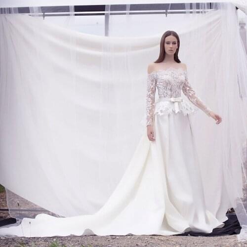 Luxury Lace Applique Plus Size Wedding Dress 2021 Boat Neck Long Sleeves Court Train Beach Bride Gown Vestidos De Noiva