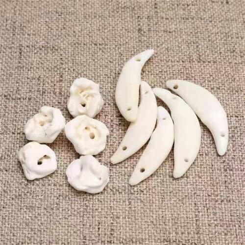 10pcs Of Dog Tooth Pig Bone Pendant Retro Tribal Ethnic Style Pendant Diy MenS Bracelet Necklace Jewelry Accessories Wholesales