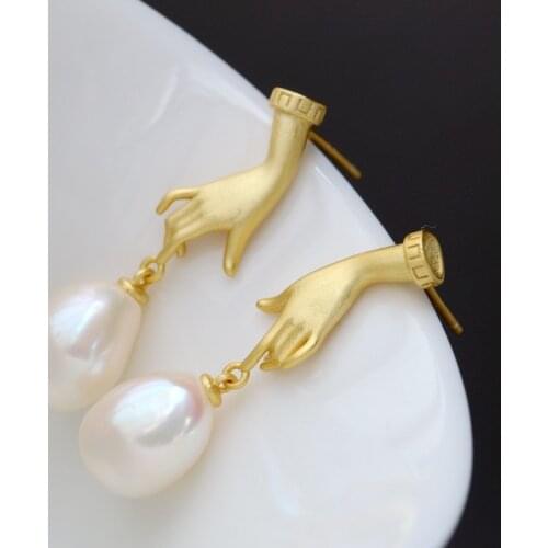 Handmade Creative 18K Gold Plated In The Palm Trendy Natural Baroque Pearl Women Tide Flow 925 Sterling Silver Earrings