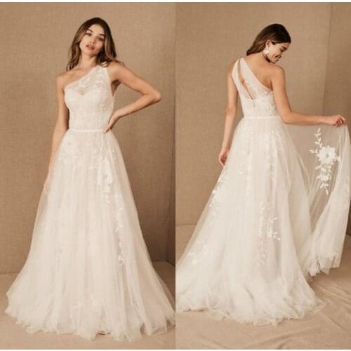 2020 One Shoulder Boho Wedding Dresses A Line Lace Applique Cheap Bridal Vestido De Noiva Sweep Train Beach Wedding Gowns