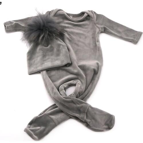 Newborn baby girls boys velvet romper clothes winter thicker bodysuit with real fur pompm hat sets 0-3 girl baby footies 2020