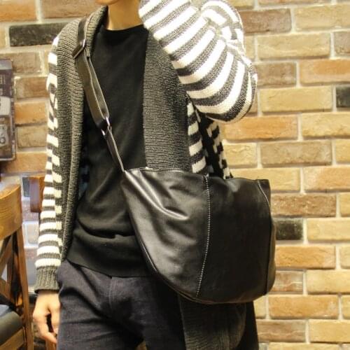 Xiao.P Men Dumpling Shape Messenger Bags Casual Shoulder Bag Handbags Mens Travel Bag Multi-function Crossbody Bag