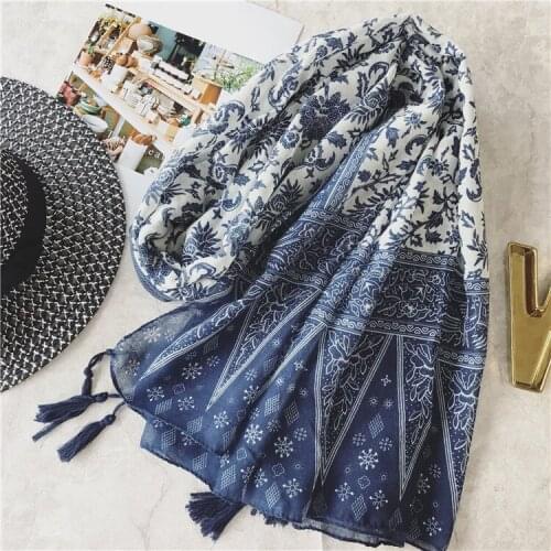 Fashion Blue Flower Tassel Scarves Women Viscose Shawl Scarf Female Foulard Pashmina Soft Shawls and Wraps Beach Stoles Hijab