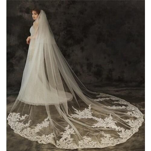 Beautiful Appliqued Lace Edge 3.8x3M Long Cathedral Veils White Ivory Bride Veil Wedding Accessoire Velos De Novia with Comb