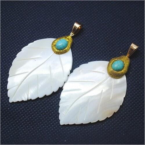 White shell charms pendants mother of pearls leaf shape very fashion and popular top beads accessories nice items for hawaii