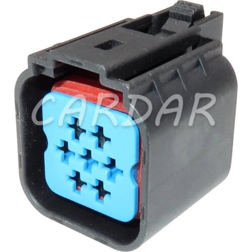 1 Set 7 Pin Wire Connector Auto Plug Socket With Terminals
