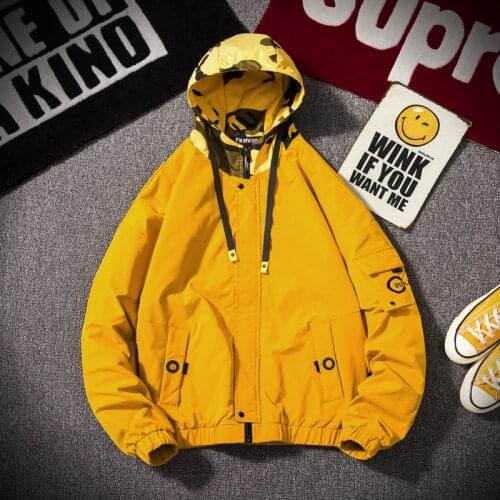 Hooded Mens Jackets Spring Autumn Streetwear Fashion Loose Yellow Windbreaker Jacket Hip Hop Letter Printed Couple Jackets Coat