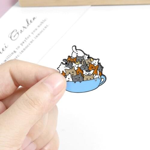Cute animal Enamel needle A group of cats coffee cup special Brooch cup cartoon lapel pin badge gifts for friends who like cats