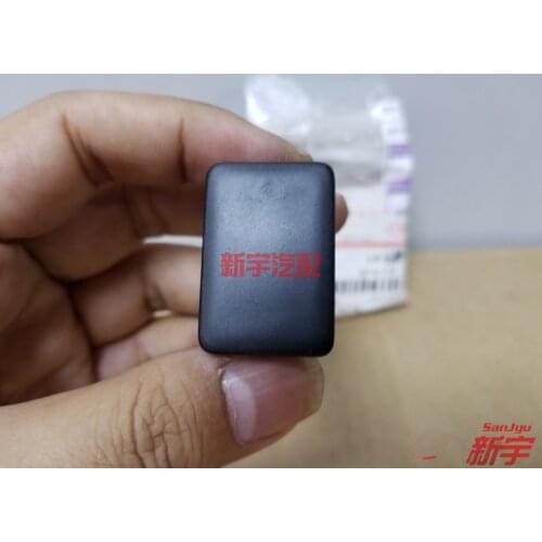 PLUG,INSTRUMENT PANEL SWITCH OUTLANDER GF0W GG0W EClipse Cross GK0W 8050A083