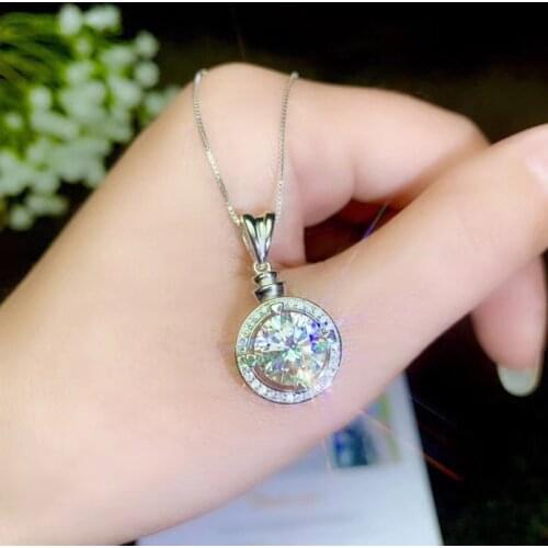 Exquisite Round Pendant Necklace Fashion S925 Silvery Chain Womens Wedding Engagement Fine Jewelry Best Anniversary Gifts