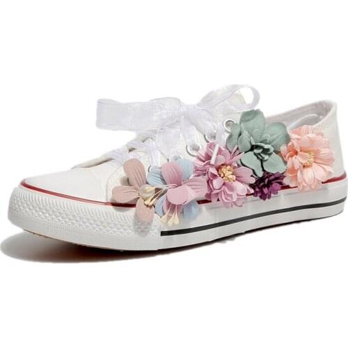 HEVXM Sneakers Wedges Canvas shoes Womens casual shoes Womens handmade custom Three-dimensional sequins Flowers White Flat
