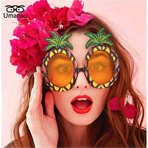 Umanco 2021 New Pineapple Sunglasses For Women Men Oversized Fruit PC Frame Plastic Lens Outdoor Beach Trip Accessories Gifts