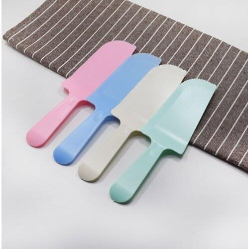 5pcs Cake Cream Knife Food Grade Plastic Spatula Smoother Knife Icing Frosting Spreader Cake Cutter Cake Cream Knife