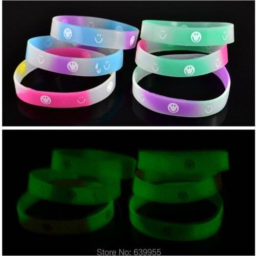 10x Smile face Silicone Bracelet glow in dark cartoon wristband Fashion jewelry cosplay costume accessories Children Party Gift