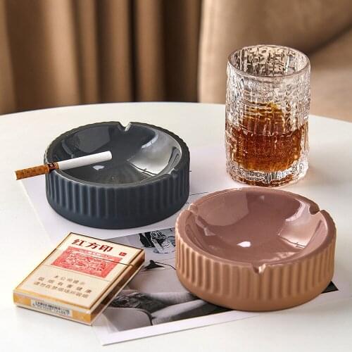 Nordic Home Decoration Ceramic Ashtray Living Room Table Decor Office Accessories Portable Ashtray Minimalism Gift for Boyfriend