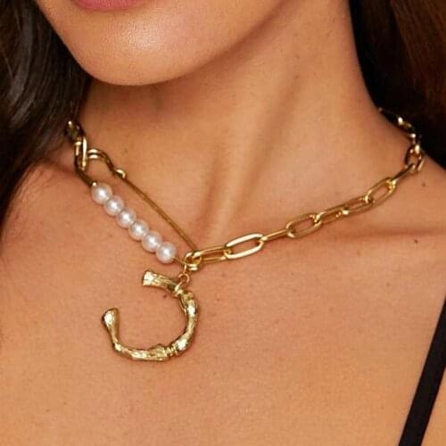 Trendy Metal and White Imitation Pearl Unique Charm Pendant Necklace Letters A-Z Necklace for Women Best Unique Party Jewelry