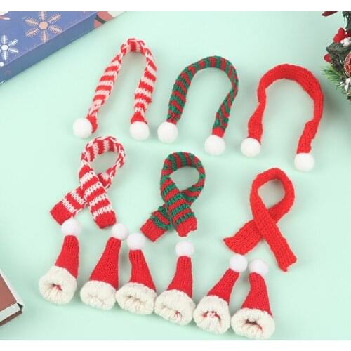 2Pcs/set Xmas Mini Scarf Hat Decor Dollhouse Miniature Clothes Accessory Doll Clothes Accessories Mini Christmas Party
