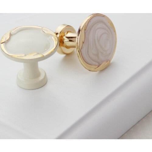Brass Door Knobs and Handles for Cabinet Shell Resin Elegant Furniture Handles Kitchen Cupboard Drawer Pulls Wall Hanging Hooks