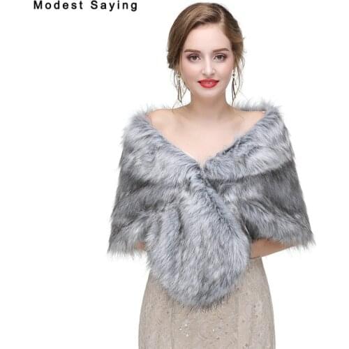 Fashion Grey Faux Fur Wedding Boleros 2017 Imitation Raccoon Fur Bridal Shrugs Warm Wraps Winter Shawls Coat Wedding Accessories