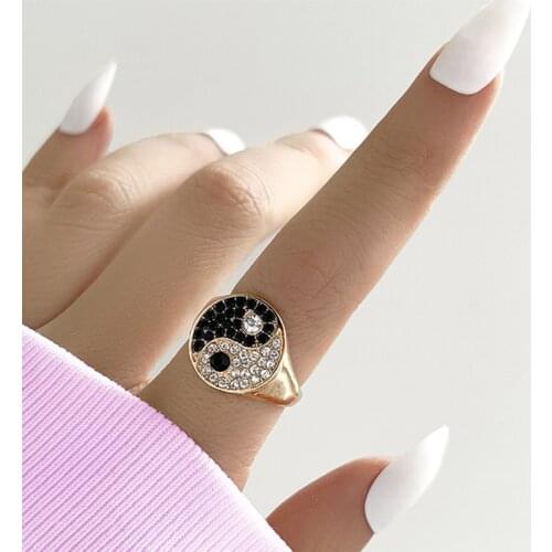 Goth Black White Tai Chi Yin Yang Rings for Women Metal Punk Cool Rock Hip hop Shiny Crystal Rings Charms Jewelry 90s Aesthetic