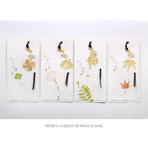 Exquisite plants bookmark Lotus Clover Maple Leaf Creative Fresh Student uses hollow metal book mark