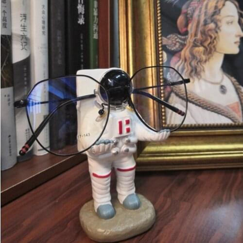 Astronaut Statue Eyeglasses Stand Astronaut Multi-purpose Carry Cell phone / Glasses / IPAD / Pen Stand Home Desktop Decoration